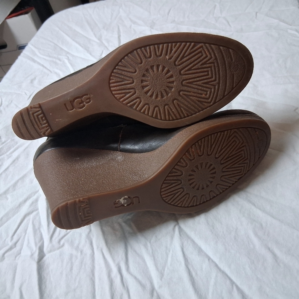 Uggs Size 9 Boots Zip Up - Picture 3 of 9